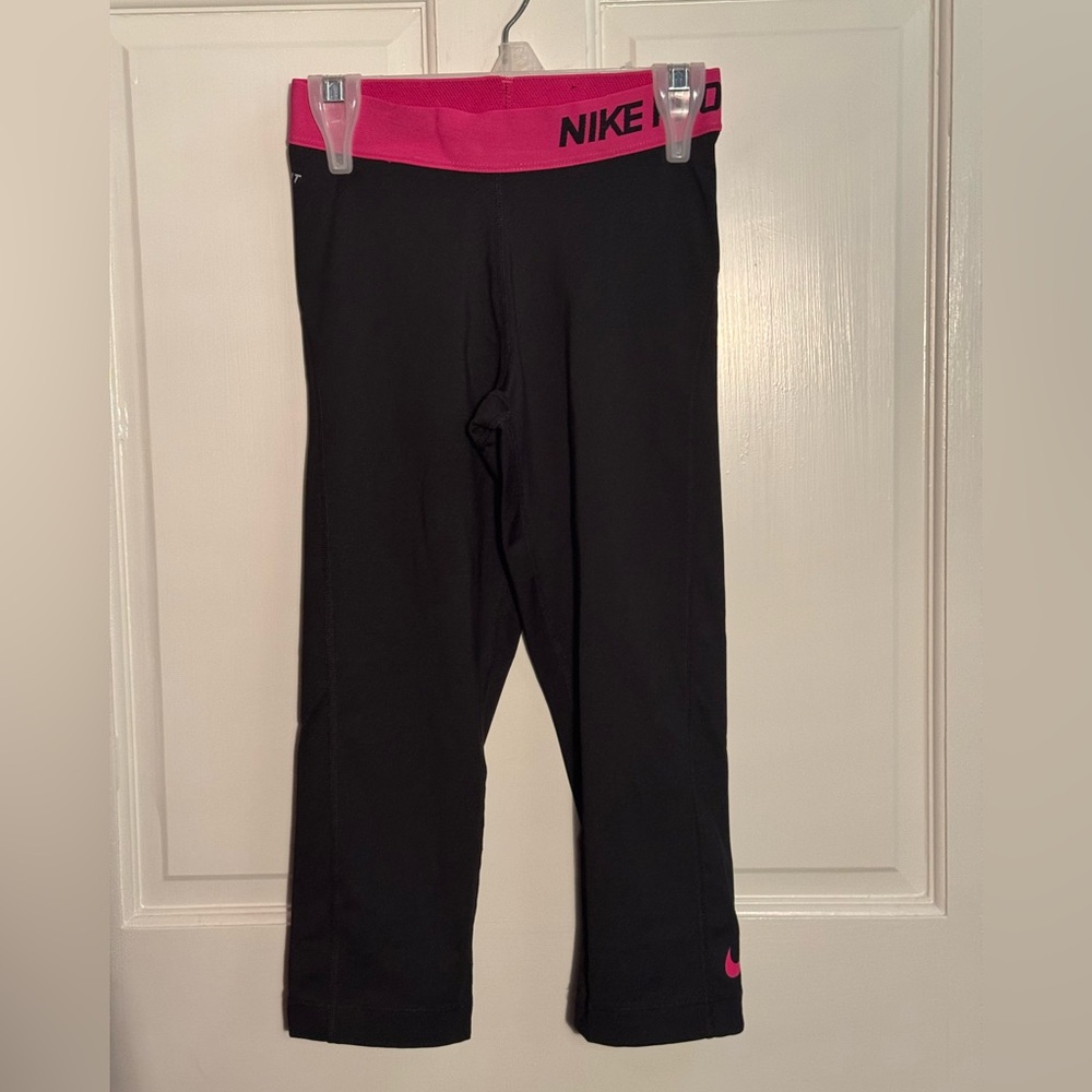 Black XS Cropped Nike Pros